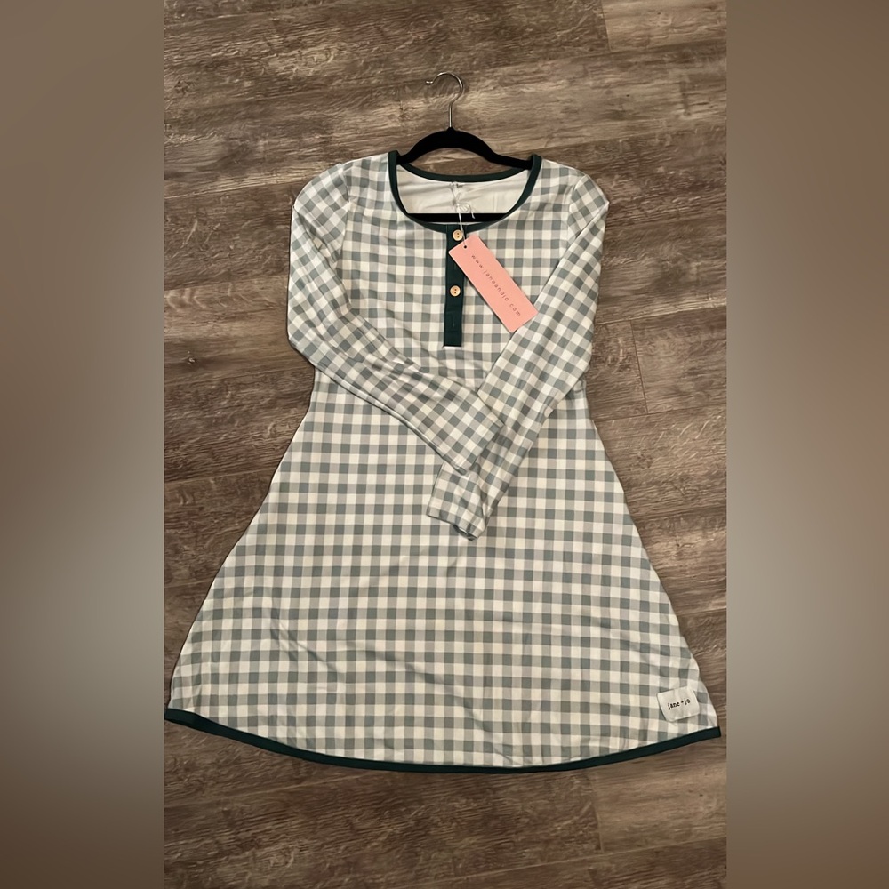 Women’s Jane + Jo Gown size XS NWT